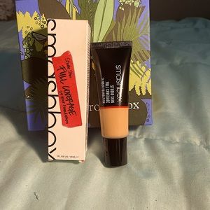 SMASHBOX 24 hour wear foundation